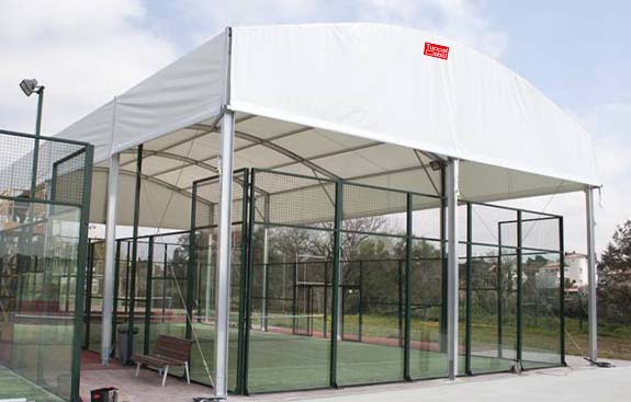 Tunnel Mobili Sport: pressostrutture, coperture sportive, coperture per campi da padel, coperture per campi da tennis e tensostrutture sportive per campi polivalenti.